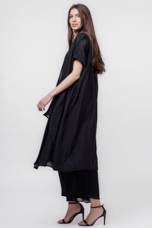 Blazer elegant, usor creponat, cu rever dublat cu voal negru [1]