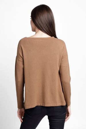 Pulover evazat cu angora, cu insertii laterale brodate, camel [2]