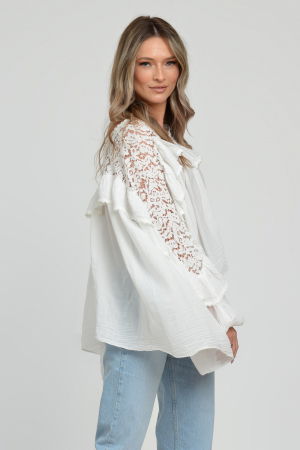 Bluza boho oversize din batist de bumbac, in colturi, cu volan si dantela, alba [3]