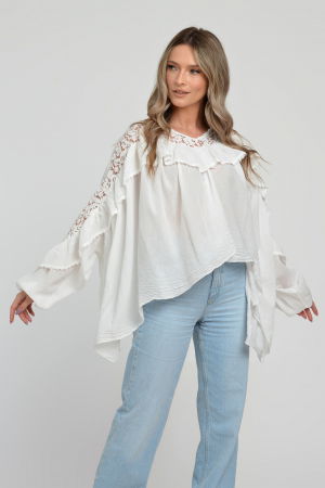 Bluza boho oversize din batist de bumbac, in colturi, cu volan si dantela, alba [1]