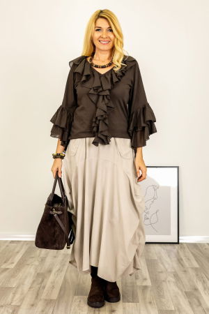 Bluza cu volane duble la maneci si jabou din bumbac fin si batist maron [4]