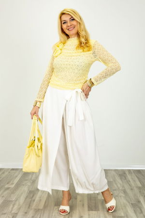 Îmbracaminte Noutați - Bluza dama eleganta din dantela cu maneca lunga si aplicatii florale 3D, galbena