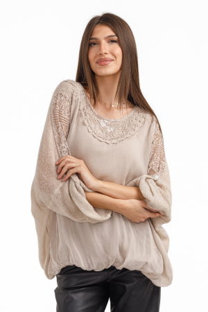 Bluze Casual - Bluza dama eleganta cu paiete fine pe decolteu din matase, dantela si tricotaj, bej