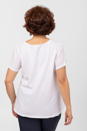 Bluza din in alba, cu floare si paiete pe piept [5]