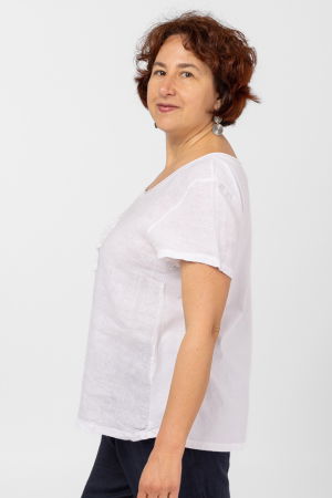 Bluza din in alba, cu floare si paiete pe piept [3]