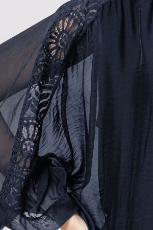 Bluza din matase si vascoza bleumarin brodata si dantela pe spate [3]