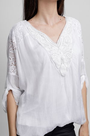 Bluza din matase si vascoza platca brodata, cu paiete fine si cu dantela pe spate, alba [3]