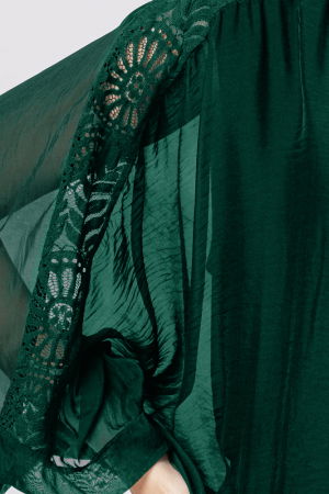 Bluza din matase si vascoza camel brodata si dantela pe spate si nasturei [2]