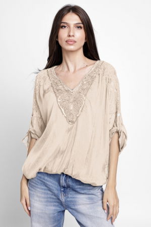 Bluze din Mătase si Vâscoză - Bluza din matase si vascoza platca brodata, cu paiete fine si cu dantela pe spate, bej