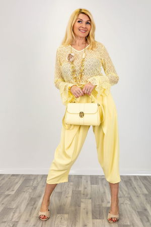 Bluza eleganta din dantela fina cu maneci evazate – bluza transparenta chic galbena [3]
