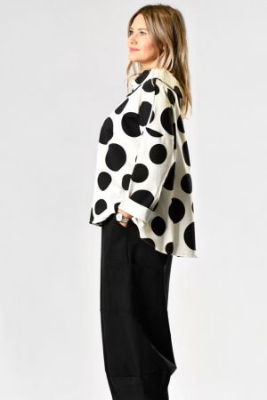 Bluza evazata alba cu buline negre, din jerseu de bumbac, cu guler intors barcuta [2]