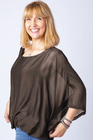 Bluza maron din matase si vascoza cu maneca fluture [1]