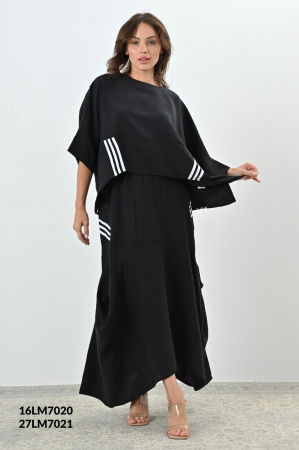 Bluze Casual - Bluza neagra oversize, cu detalii dungi albe pe fata si spate