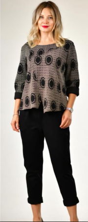 Bluze Casual - Bluza bej cu cercuri negre in relief si croi lejer, cu bumbac