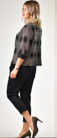 Bluza bej cu cercuri negre in relief si croi lejer, cu bumbac [1]