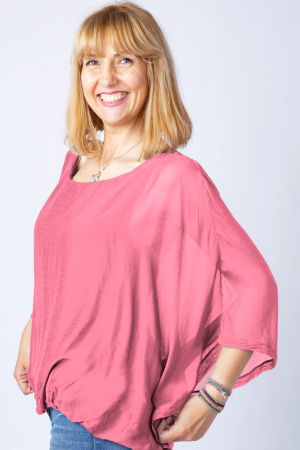 Bluze din Mătase si Vâscoză - Bluza roz inchis din matase si vascoza cu maneca fluture