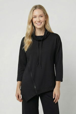 NOUTATI - Bluza tunica cu colt, din vascoza, cu guler inalt, fermoar oblic si croi asimetric, neagra