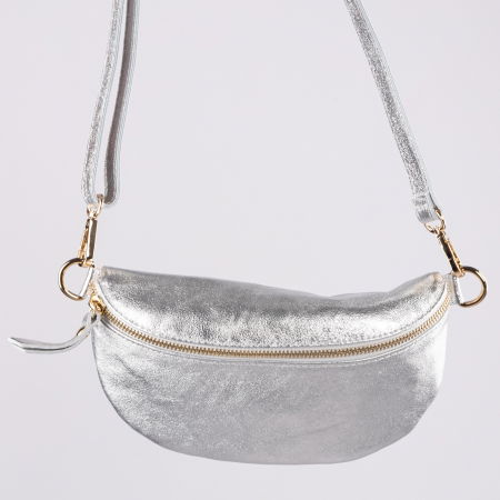 Genți - Borseta din piele naturala cu fermoar si bareta reglabila, argintie