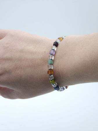 Bratara argint cu cuburi din pietre semipretioase multicolore intercalate cu cuart de stanca [4]