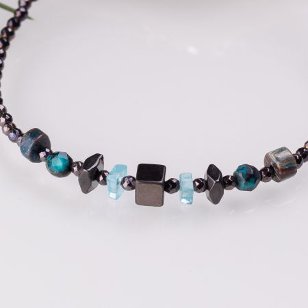 Bratara argint subtire din hematit,apatit, crisocola si howlit [1]