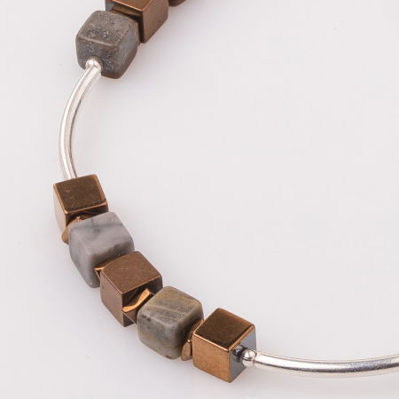 Bratara cu tuburi si serii de 5 cubulete jaspuri si hematit [1]