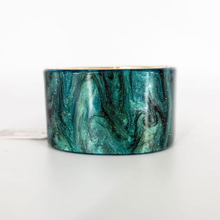 Brățări - Brățară lată turcoaz cu efect perlat – elegantă și versatilă