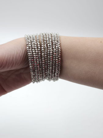 Bratara semirigida si elastica cu elemente mici argintii - design minimalist de efect [7]