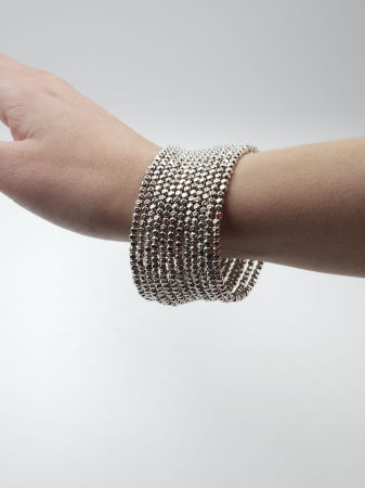Bratara semirigida si elastica cu elemente mici argintii - design minimalist de efect [8]