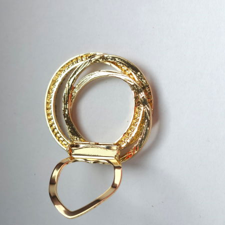 Brosa clips pentru esarfa cu trei cercuri, aurie cu pietricele foarte fine [2]