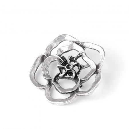 Brosa din ZAMAC sub forma de floare dubla cu cinci petale [1]