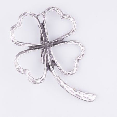 Brosa din ZAMAC sub forma de trifoi cu patru foi [1]