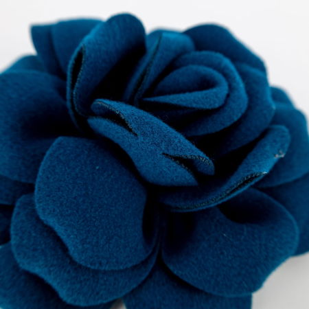 Brosa floare albastra cu diametru de 20 cm din stofa, cu clips si ac [2]