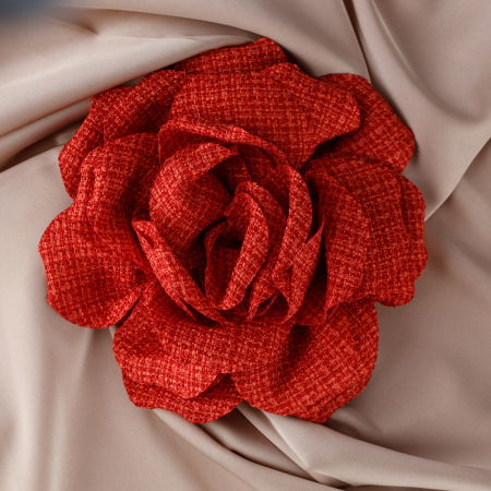Broșe - Brosa floare rosu-caramiziu din stofa cu diametru de 15 cm, cu clips pentru par