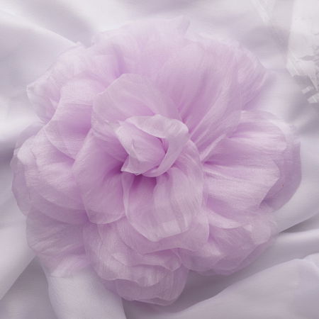 Broșe - Brosa floare lila din organza cu diametru de 15 cm, cu clips pentru par