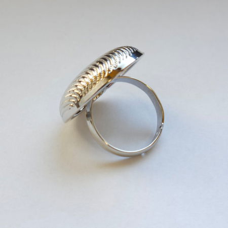 Brosa inel pentru esarfa cu forma rotunda cu striatii, argintie [2]