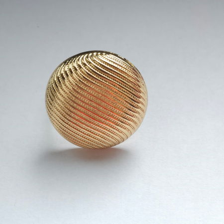 Brosa inel pentru esarfa cu forma rotunda cu striatii, aurie [1]