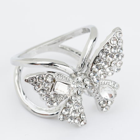 Broșe - Brosa inel pentru esarfa, fluture argintiu cu pietricele albe