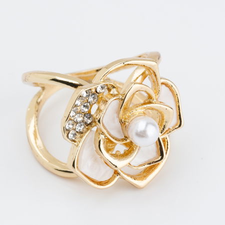 Broșe - Brosa inel pentru esarfa, floare aurie cu pietricele albe si perla