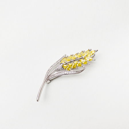 Broșe - Brosa pandant placata cu argint si pietricele de cubic zirconia, spic de grau, simbolul abundentei