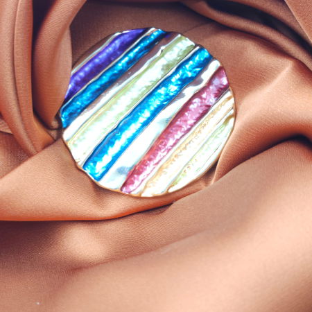 Brosa magnetica aurie, model geometric rotund cu elemente emailate multicolore [1]