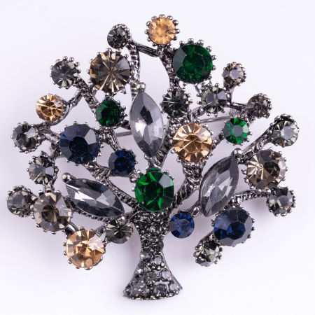 BIJUTERII - Brosa metalica argintiu inchis Pomul Vietii cu pietricele verzi, galbene si argintii
