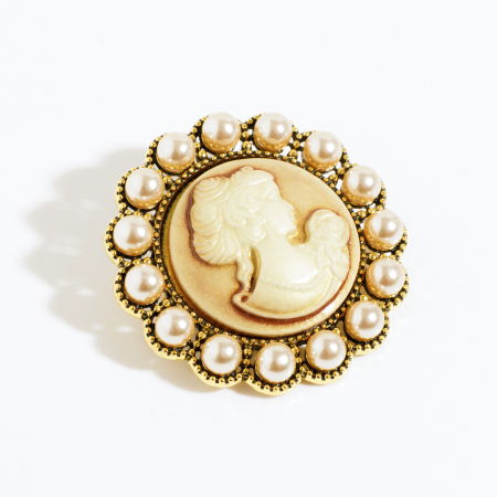 Brosa metalica auriu antichizat, rotunda - camee cu perle asortate [1]