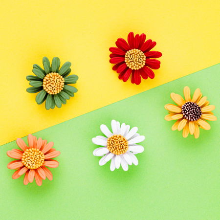 Brosa metalica floricica cu petale vopsita portocaliu mat [1]