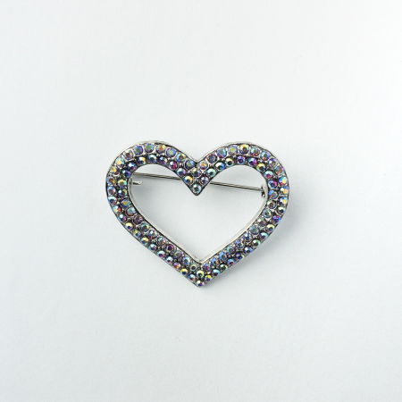 Promoții Accesorii & Bijuterii - Brosa metalica inima arginite acoperita cu pietricele stralucitoare