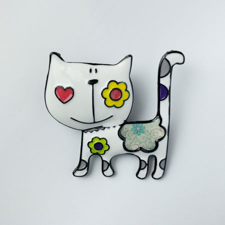 PROMOȚII - Brosa metalica, pisica alba cu flori si inimi