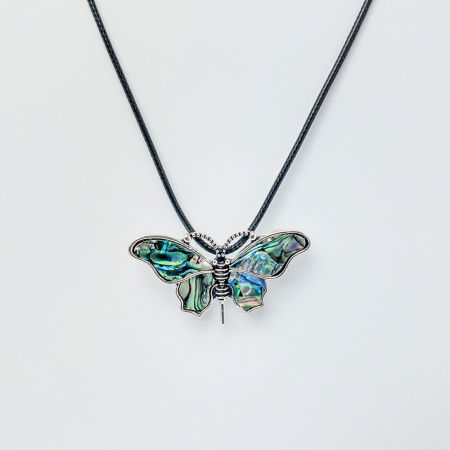 Brosa pandant metalica argintie, fluture cu aripi din paua shell naturala [1]