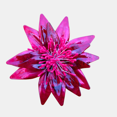 Brosa statement florala din rasina rosie si stamine rosii [1]