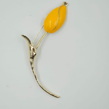 Brosa statement lalea imbobocita, forma stilizata din metal  auriu cu galben [2]
