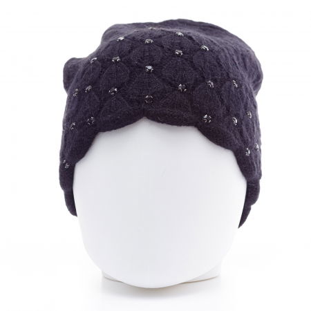 Caciula neagra model tricotat cu fir de lurex si strasuri aplicate, captusita in interior [1]