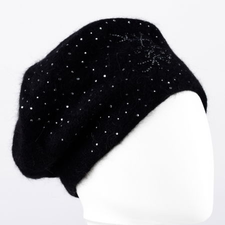 Căciuli - Caciula neagra model tricotat cu perle si strasuri fine aplicate, dublata in interior